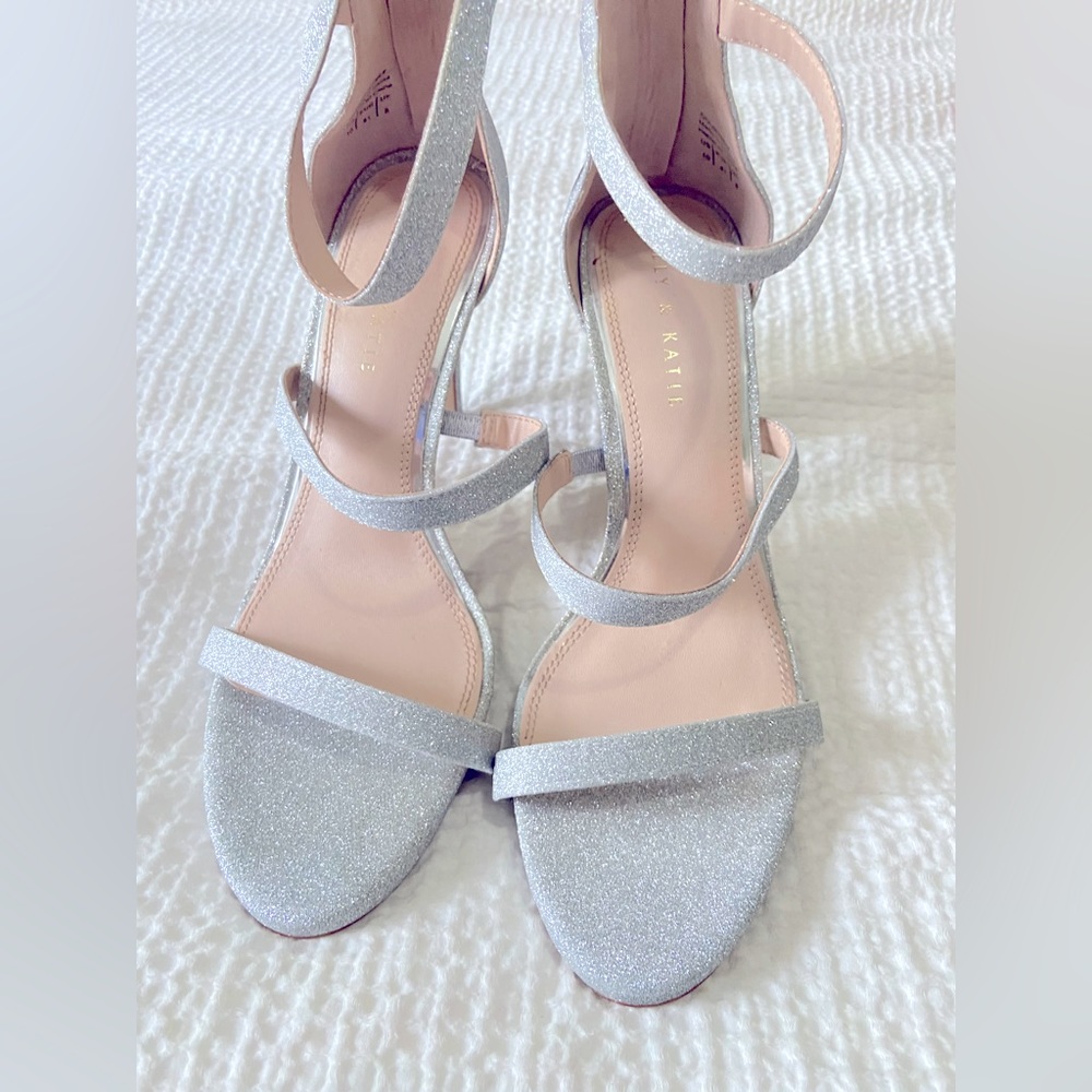 Kelly & Katie Silver hells brand new